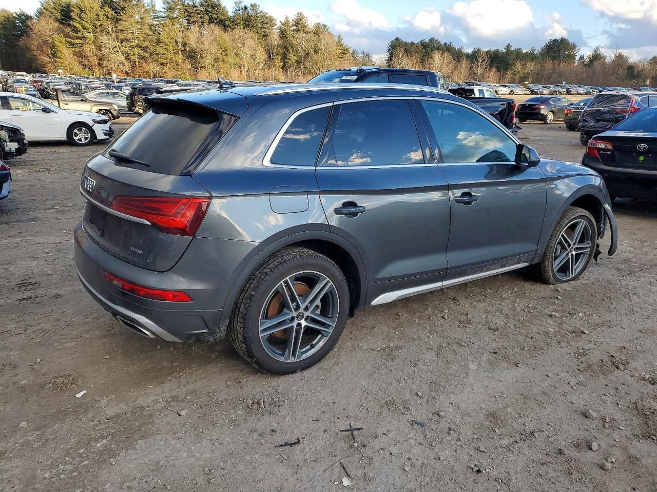 2025 Audi Q5 e Premium 55