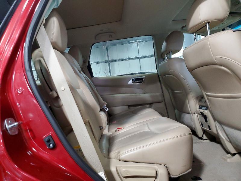 2014 Nissan Pathfinder s