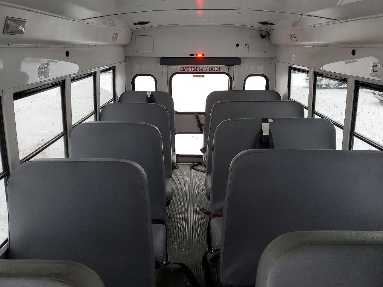 2016 Chev 2016 Thomas Minotour G3500-School Bus