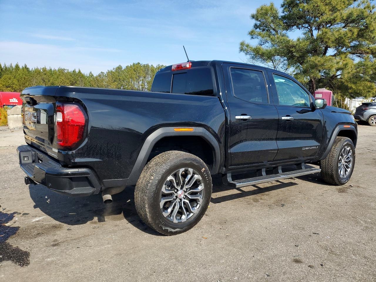 2023 GMC Canyon Denali