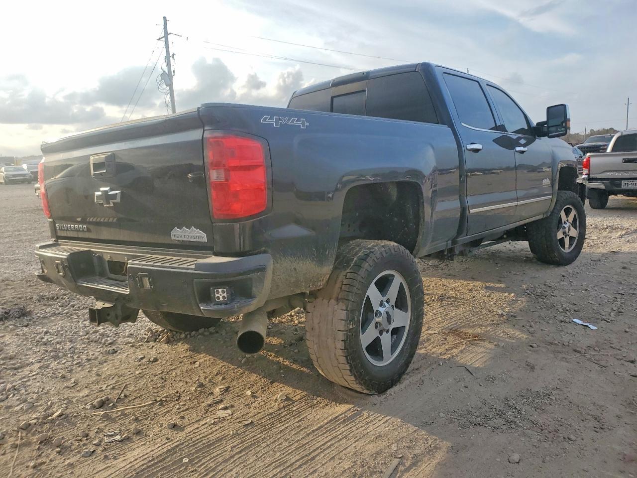 2016 Chevrolet Silverado K2500 High Country