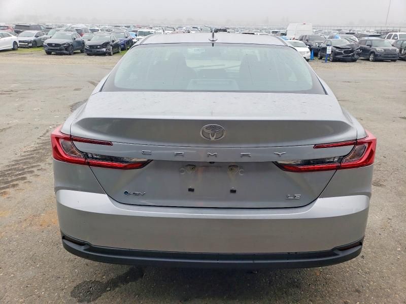 2025 Toyota Camry le