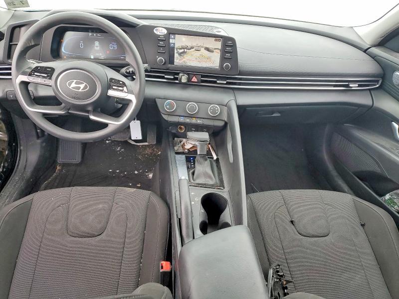 2024 Hyundai Elantra se