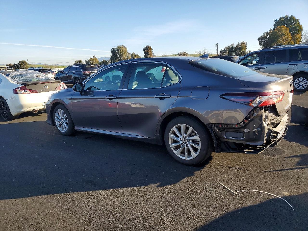 2023 Toyota Camry le