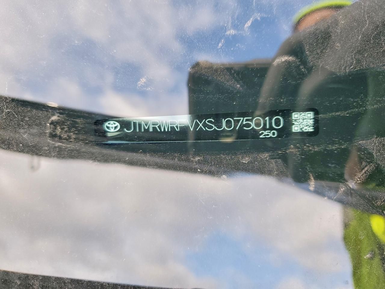 2025 Toyota Rav4 xle