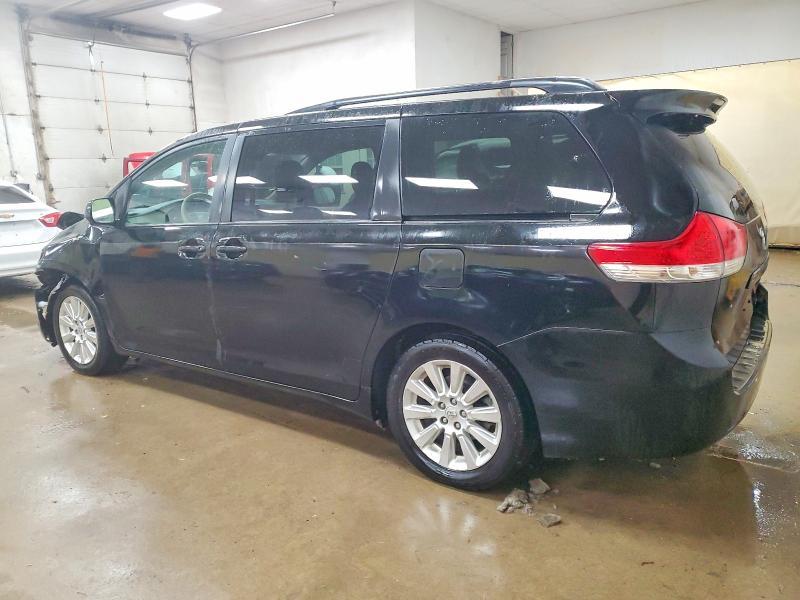 2011 Toyota Sienna xle