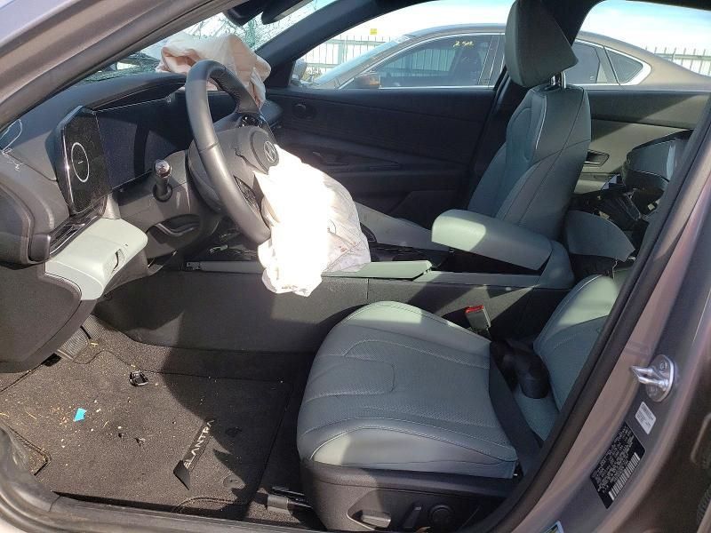 2025 Hyundai Elantra Limited