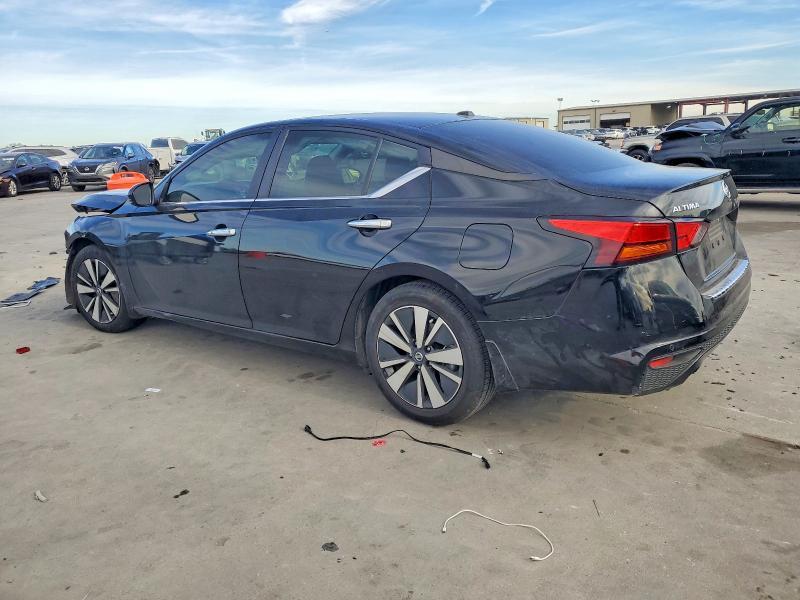 2021 Nissan Altima sv