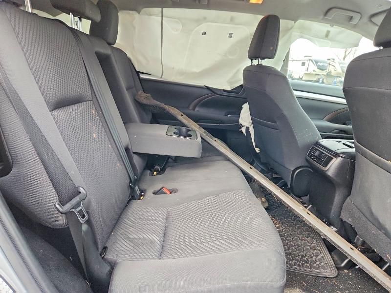 2019 Toyota Highlander le