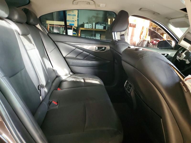 2015 Infiniti Q50 Base