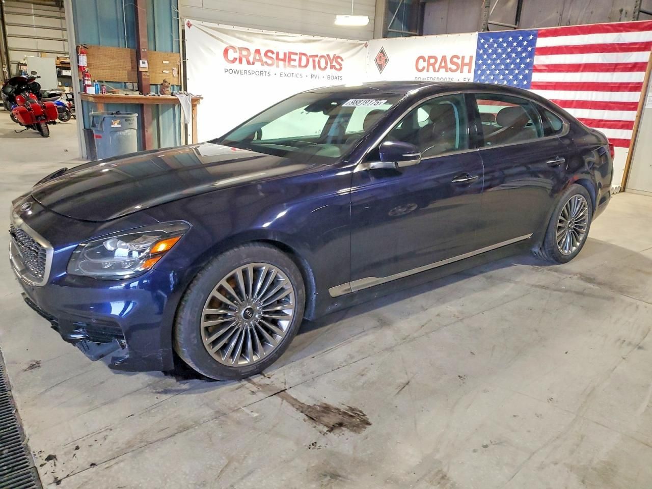 2019 KIA K900 Luxury