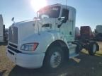 2015 Kenworth T400 Semi Truck