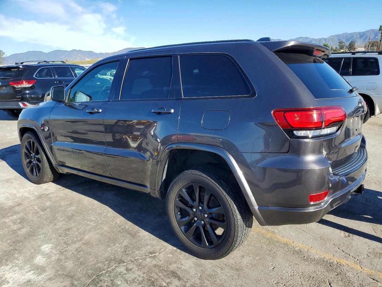 2018 Jeep Grand Cherokee Laredo