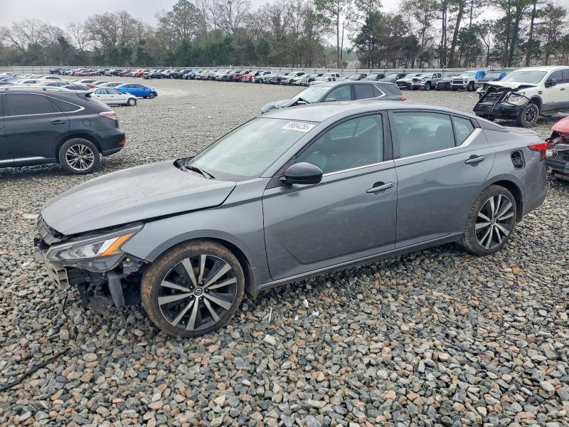 2020 Nissan Altima sr