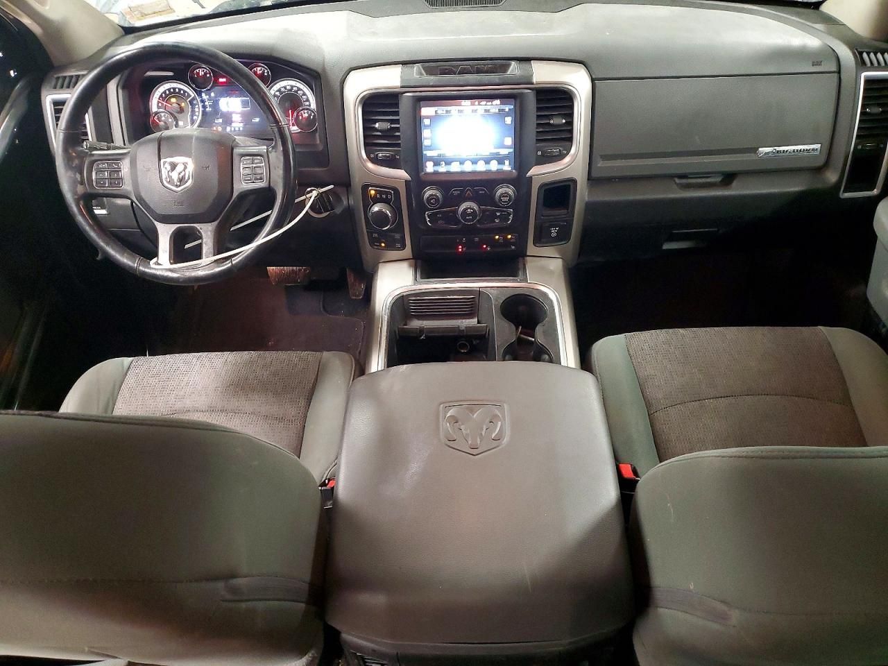 2016 Dodge Ram 1500 slt