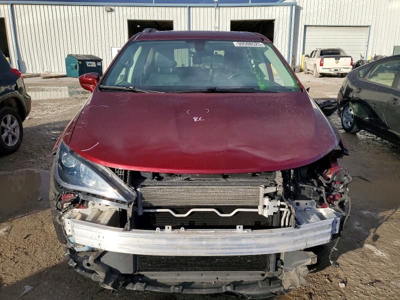 2019 Chrysler Pacifica Touring l