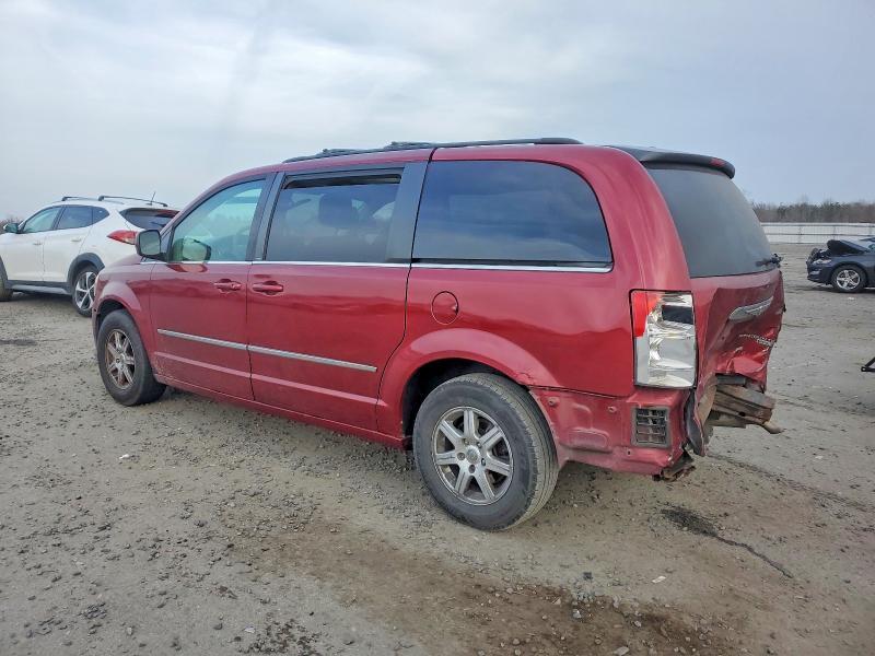 2010 Chrysler Town & Country Touring
