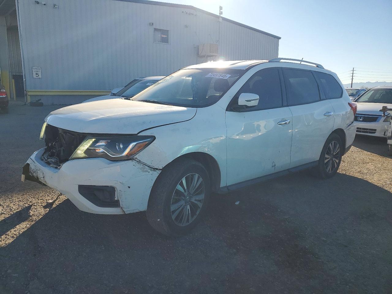 2018 Nissan Pathfinder s