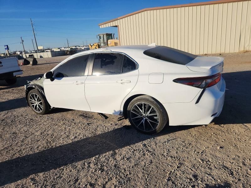 2022 Toyota Camry se