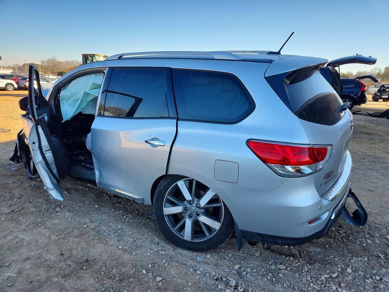 2014 Nissan Pathfinder s