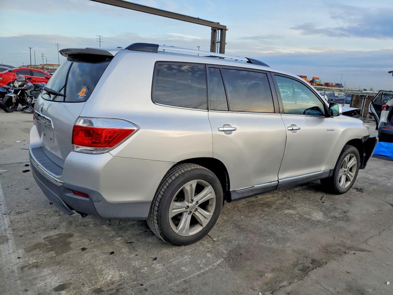 2013 Toyota Highlander Limited