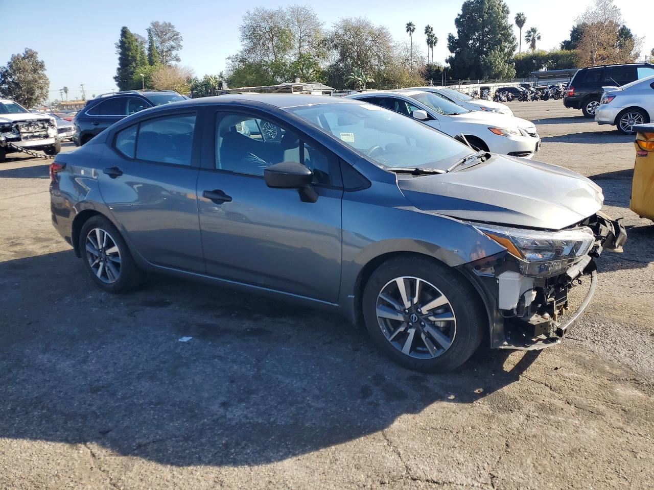 2025 Nissan Versa s