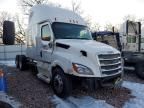 2019 Freightliner Cascadia 126 Semi Truck