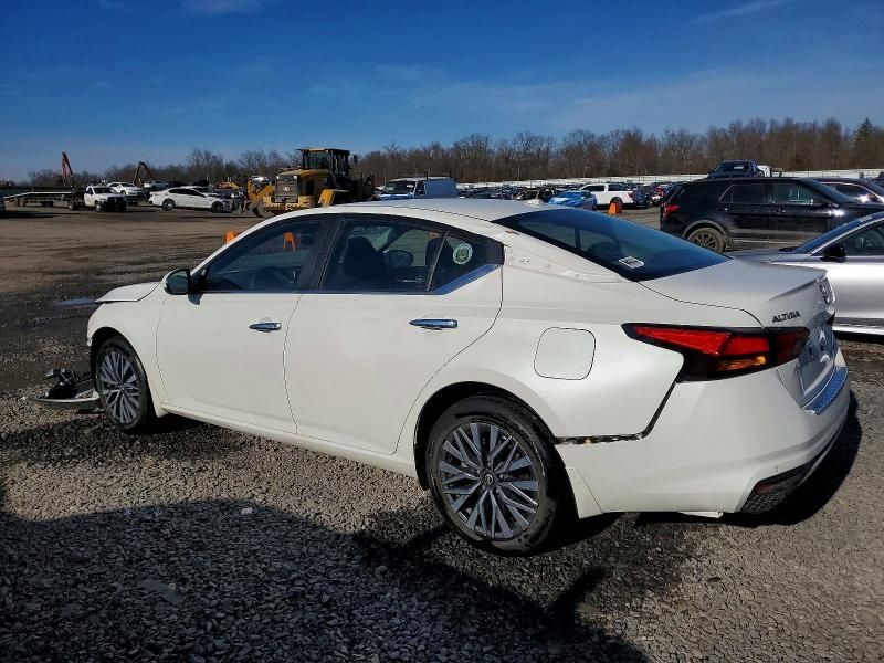 2023 Nissan Altima sv