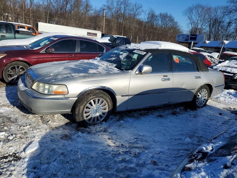 2004 Lincoln Town car Executive