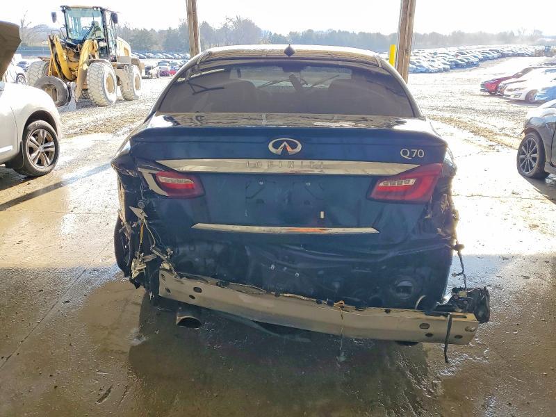 2015 Infiniti Q70 3.7