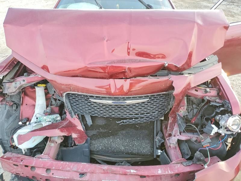 2016 Chrysler 300 Limited