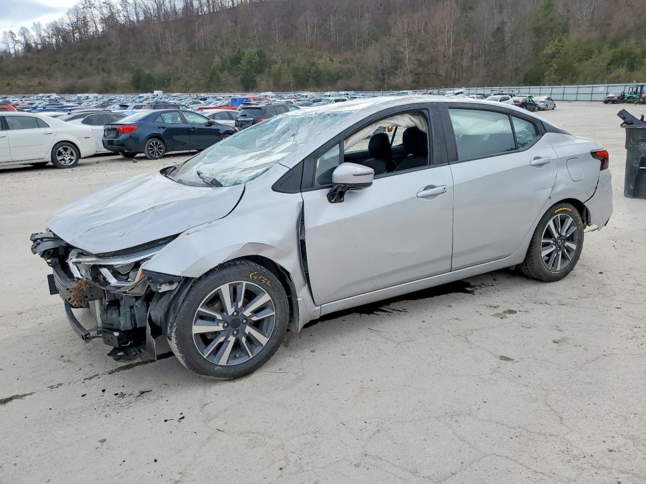 2020 Nissan Versa sv