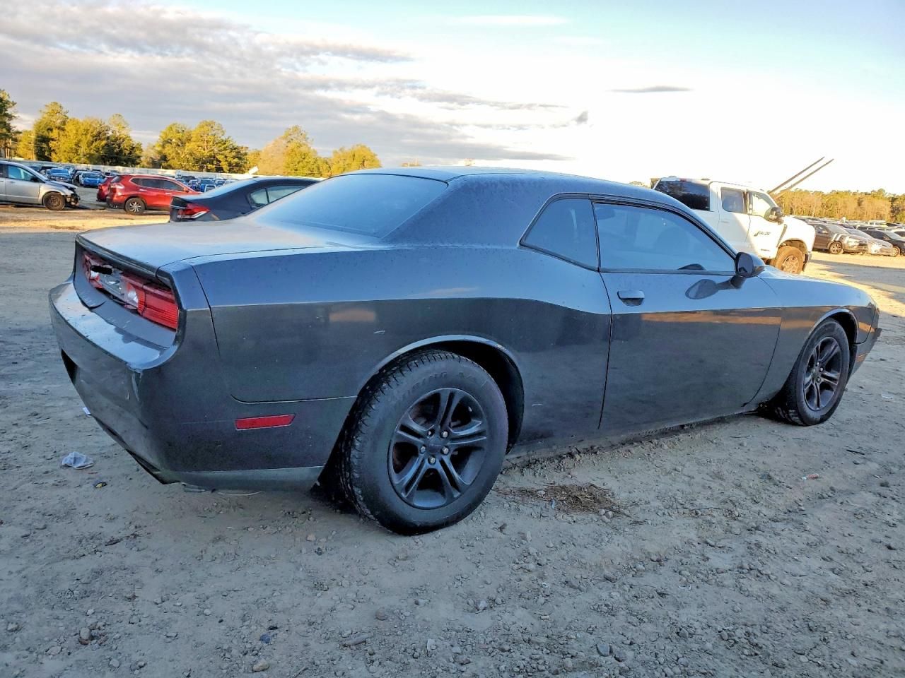 2013 Dodge Challenger sxt