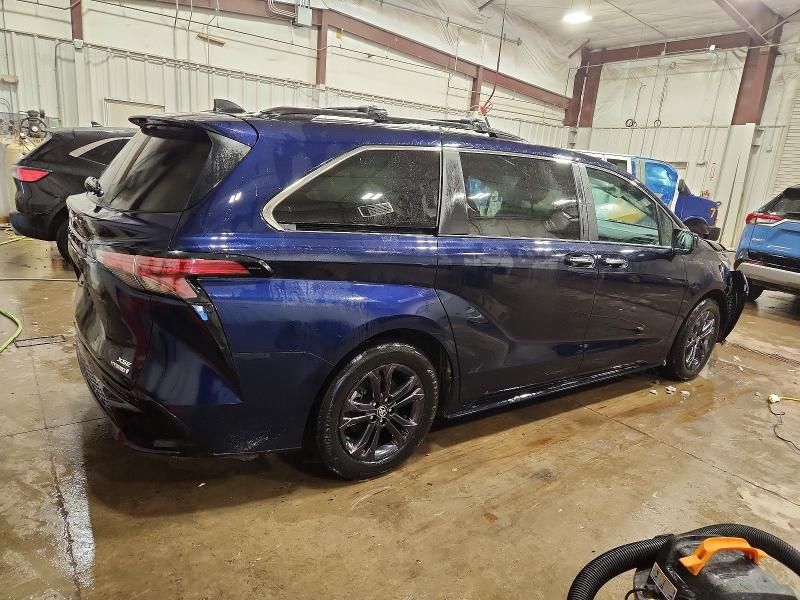 2024 Toyota Sienna xse
