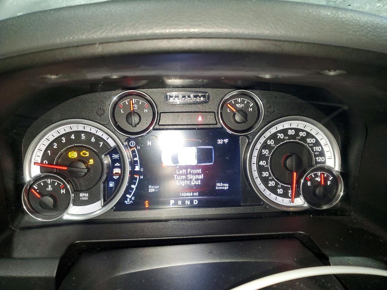 2016 Dodge Ram 1500 slt