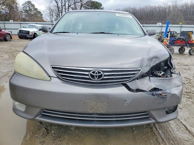 2005 Toyota Camry le