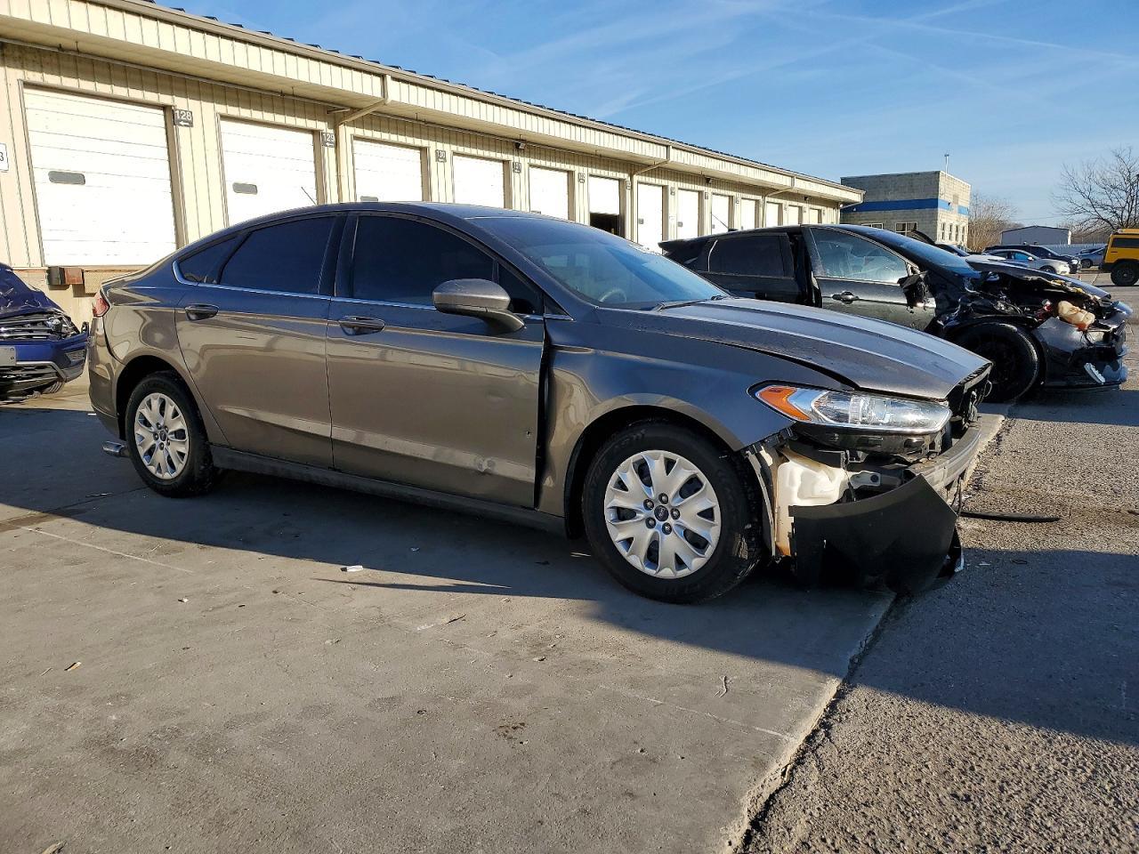 2013 Ford Fusion s