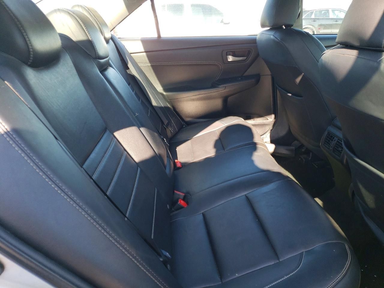 2015 Toyota Camry Hybrid