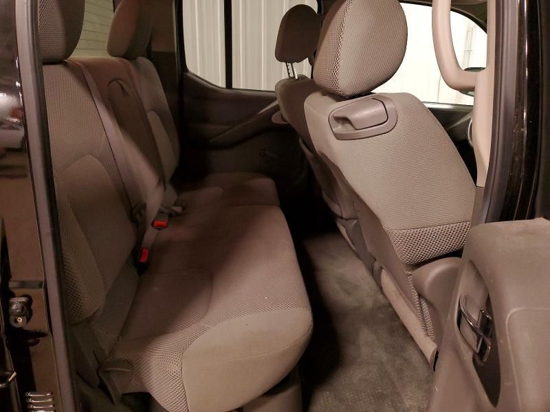 2005 Nissan Frontier Crew cab le