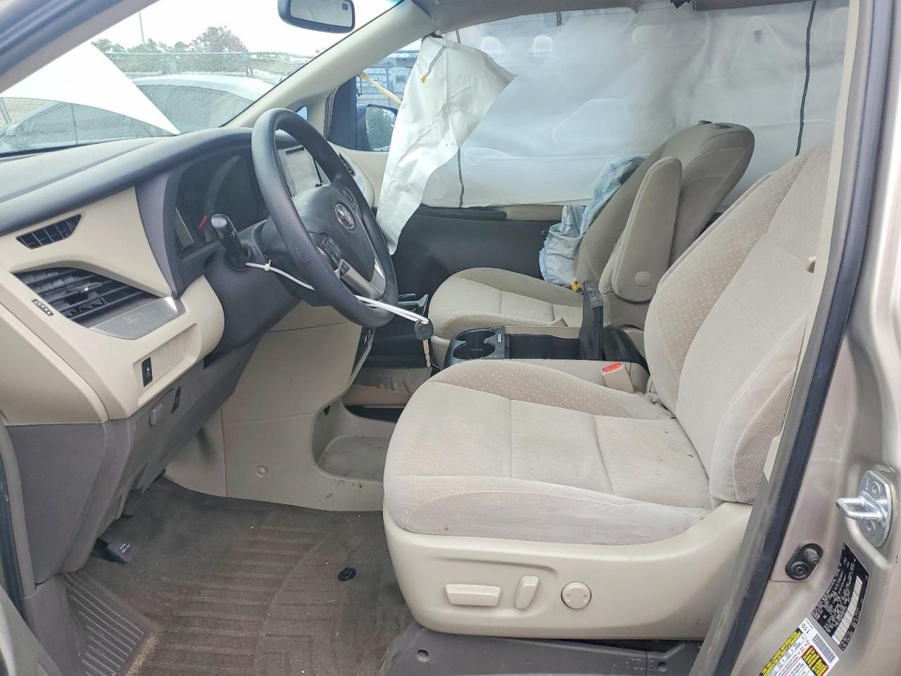 2017 Toyota Sienna le