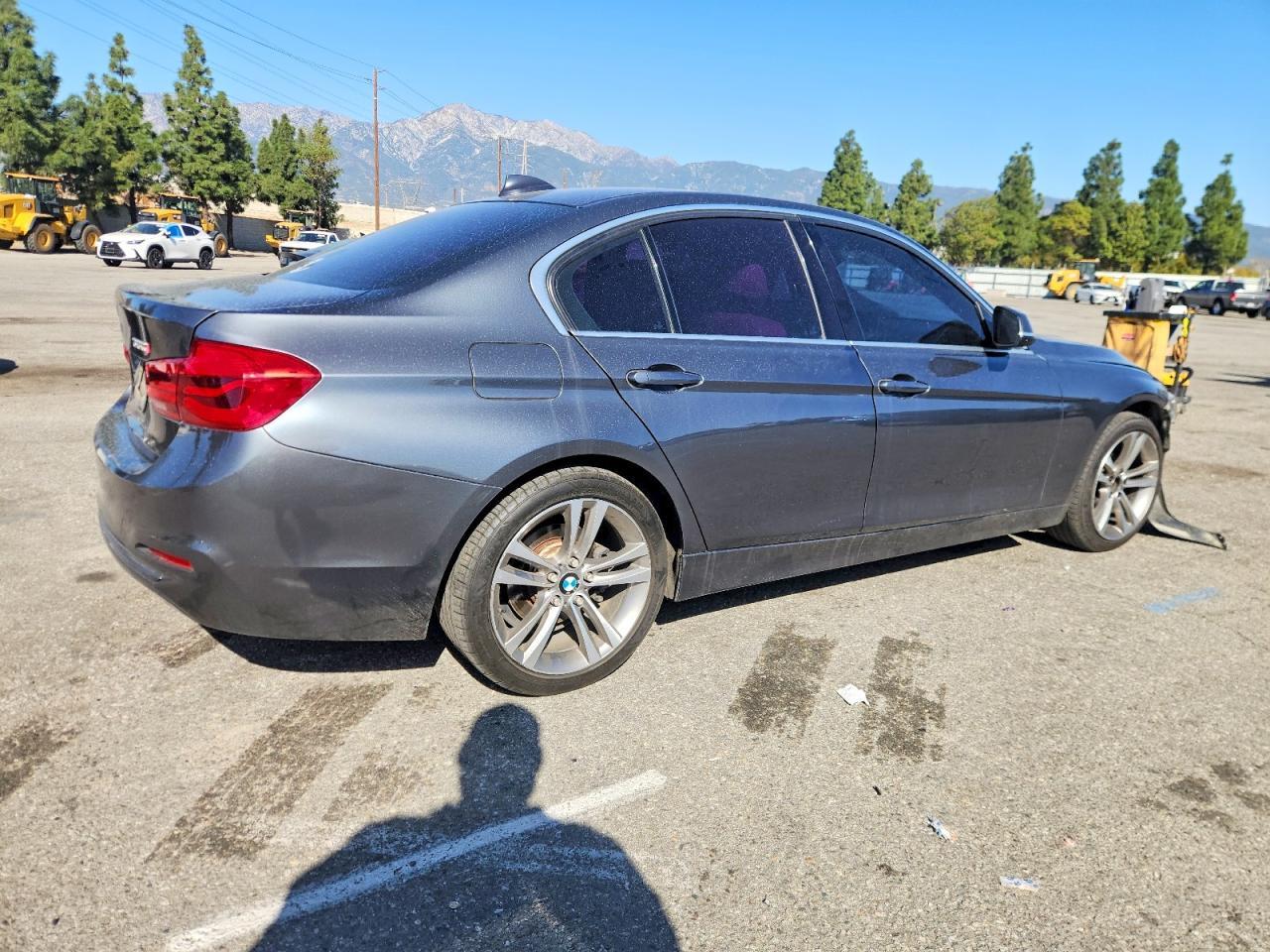 2017 BMW 330 i