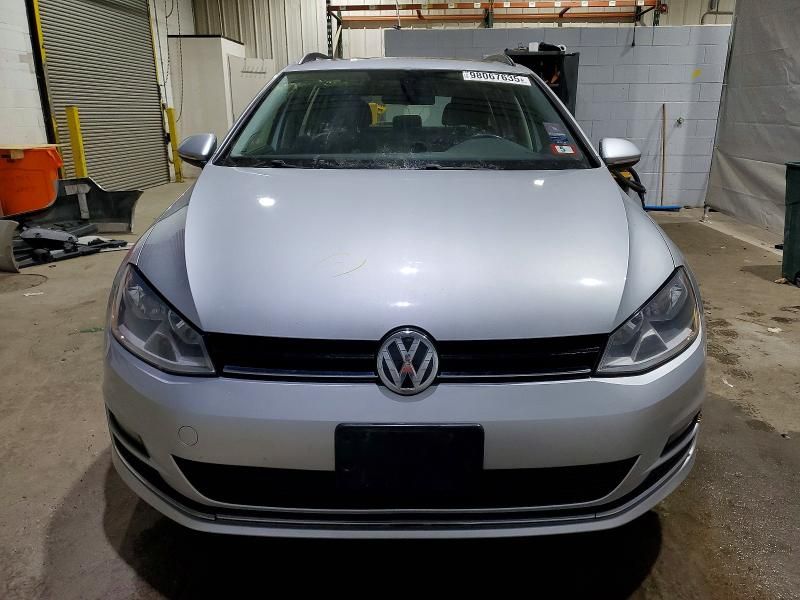2017 Volkswagen Golf Sportwagen s
