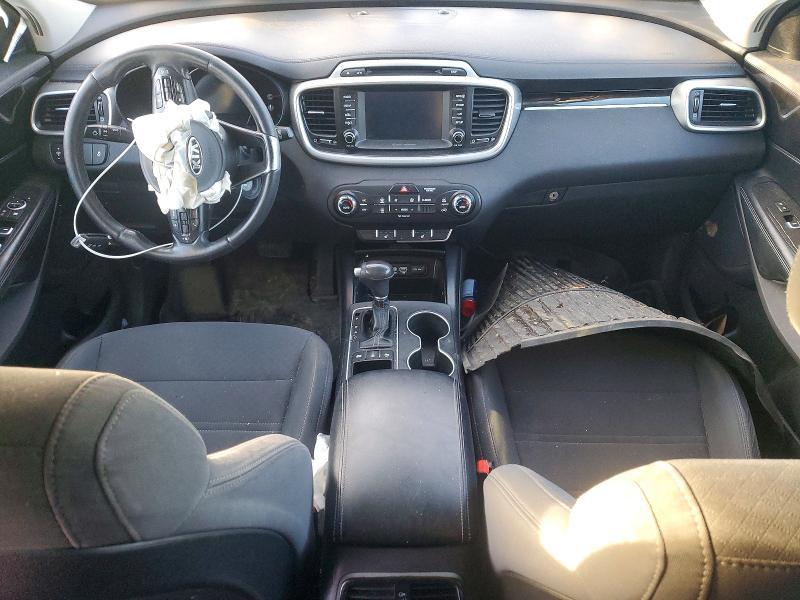 2017 KIA Sorento lx V6