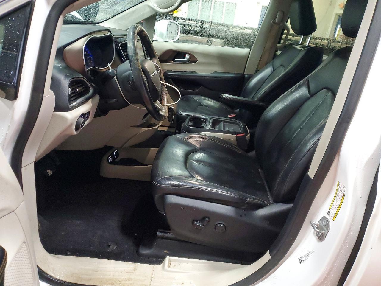 2018 Chrysler Pacifica Touring l