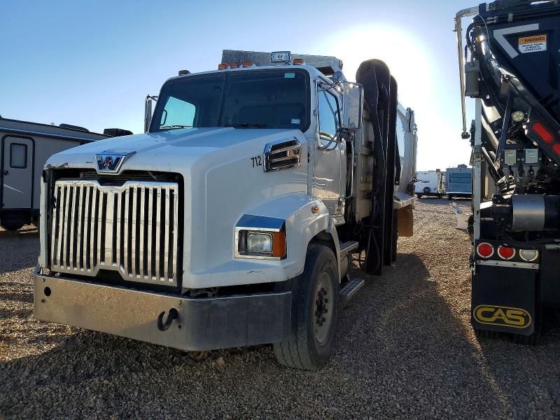 2015 Western Star 2015 Western Star 4700 Refuse Truck