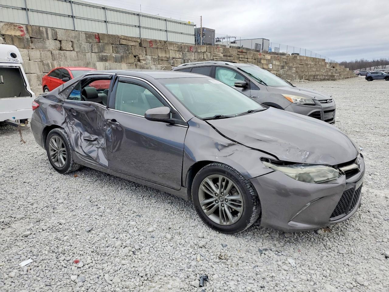 2016 Toyota Camry le