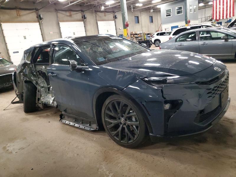 2025 Toyota Crown Signia xle