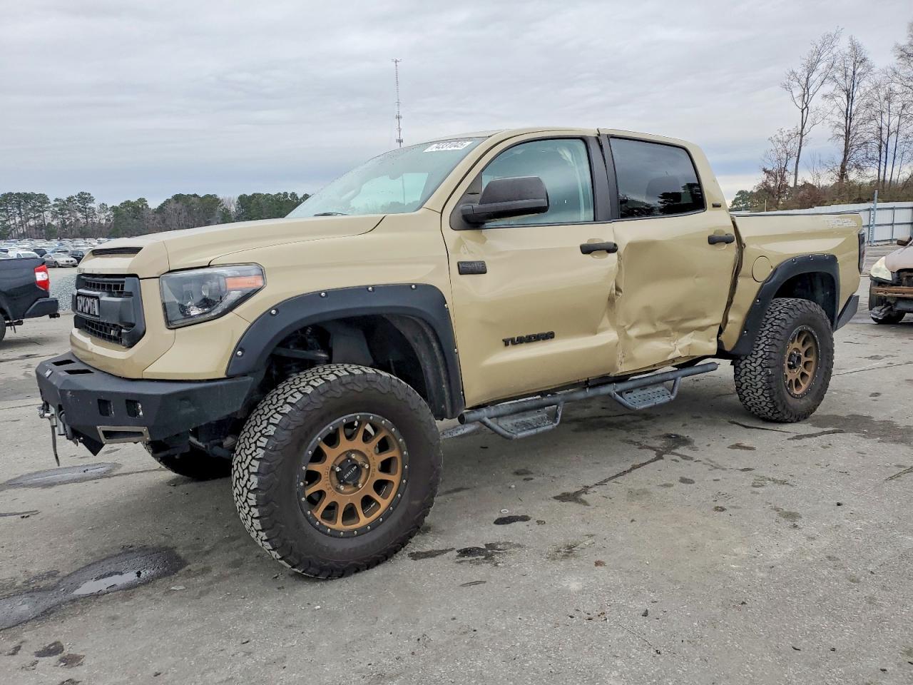 2017 Toyota Tundra Crewmax SR5