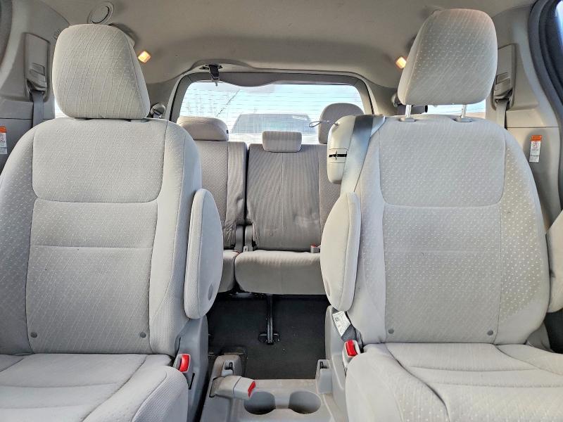 2019 Toyota Sienna le
