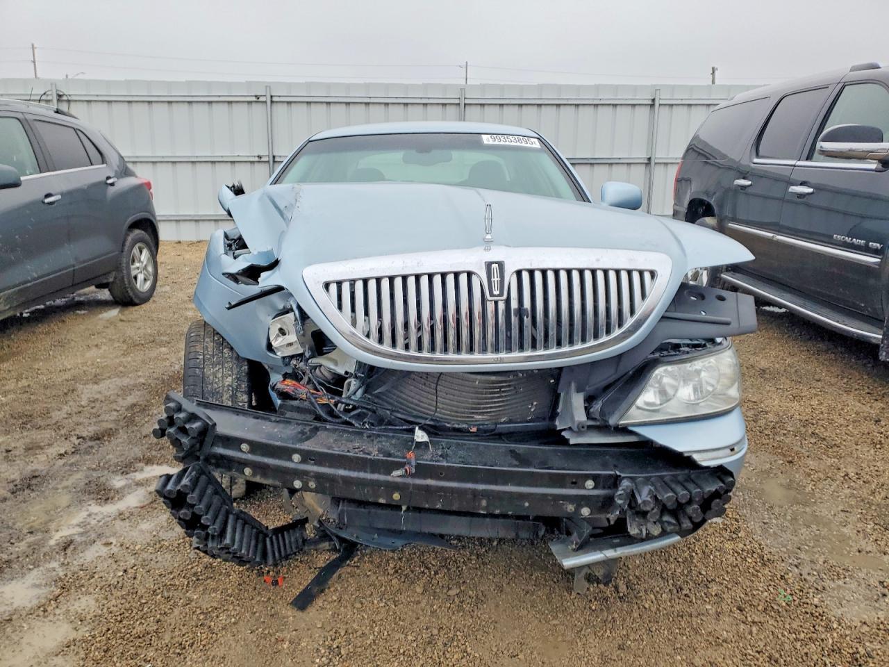 2005 Lincoln Town car Signature Limited